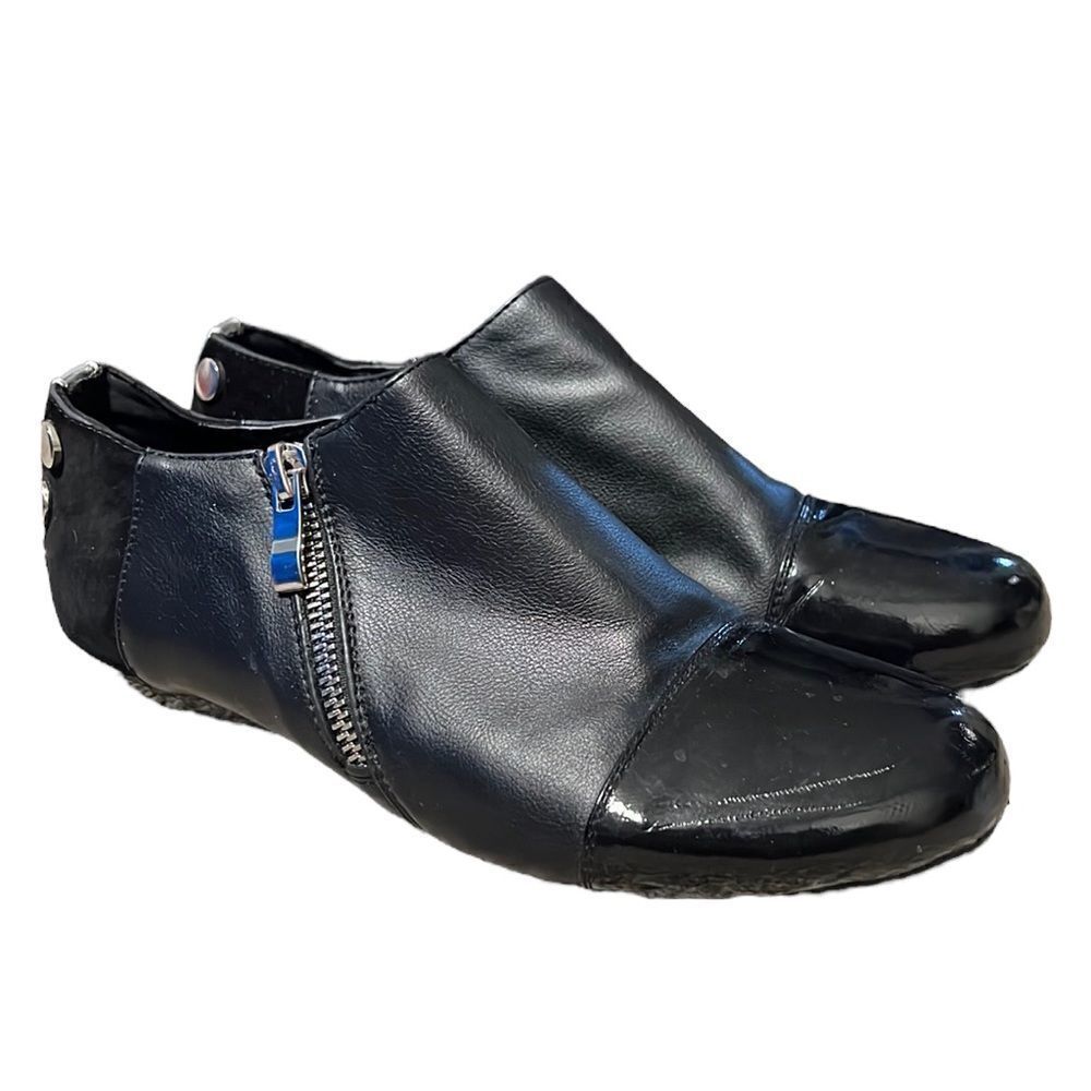Black Flats Woman's Size 7 Ashro Faux Leather Silver Studs Casual Dress Shoe Zip